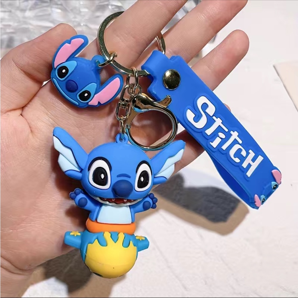 NWOT cartoon Stitch keychain